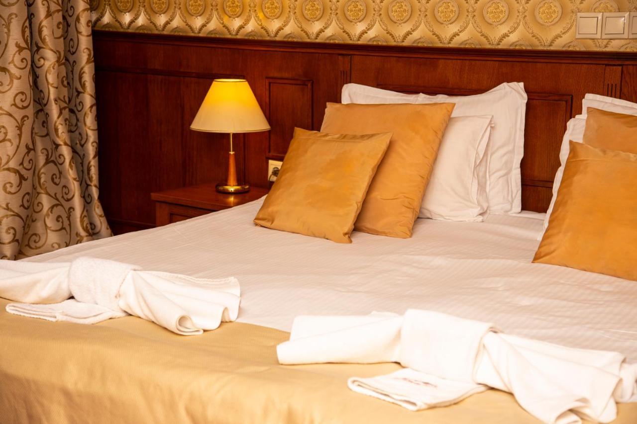Mountain Boutique Family Hotel Девін Екстер'єр фото