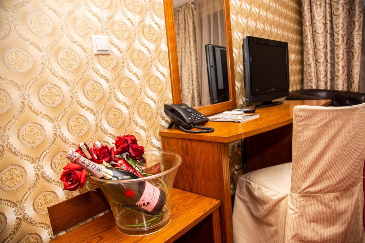 Mountain Boutique Family Hotel Девін Екстер'єр фото