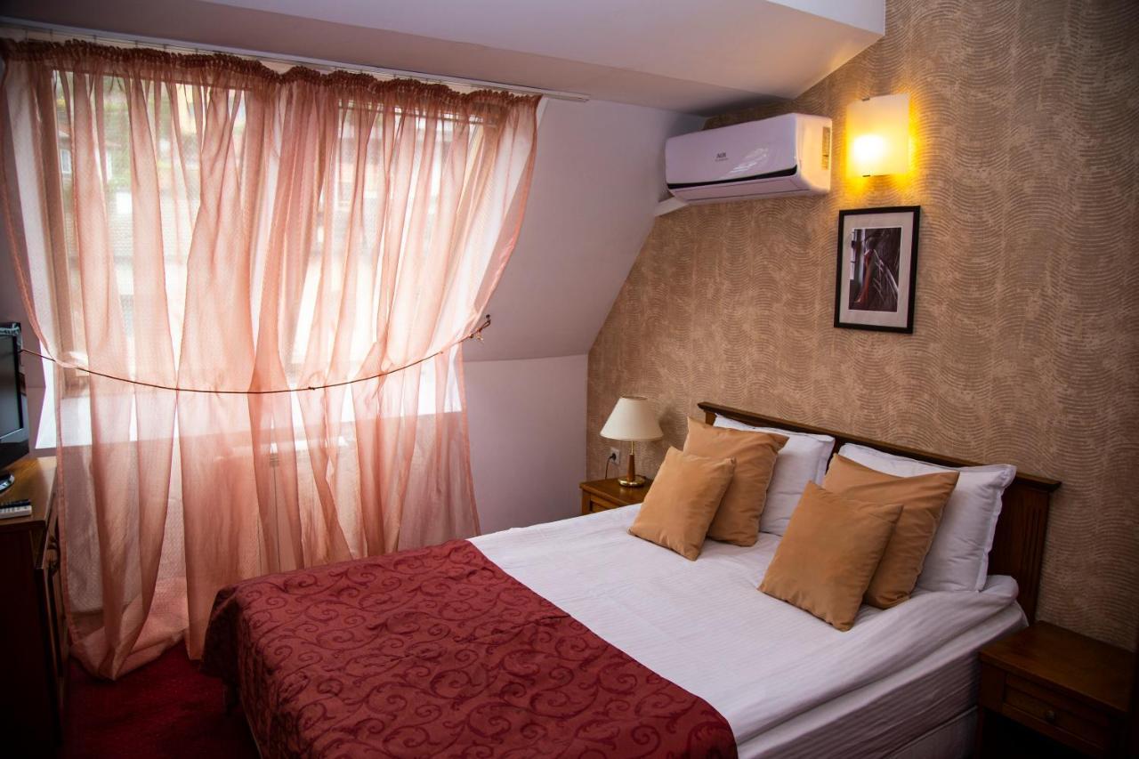 Mountain Boutique Family Hotel Девін Екстер'єр фото